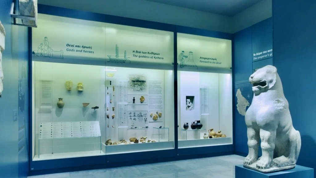 Επίσκεψη σε μουσεία και πολιτιστικά μνημεία των Κυθήρων – πολιτιστική εμπειρία κατά τις διακοπές στα Κύθηρα.